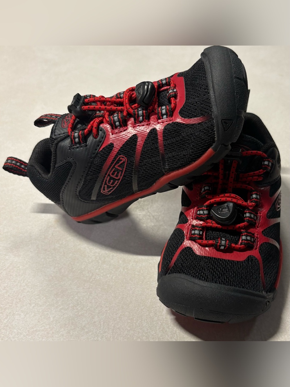 KEEN Kids' Chandler CNX Hiking Shoes multiple sizes